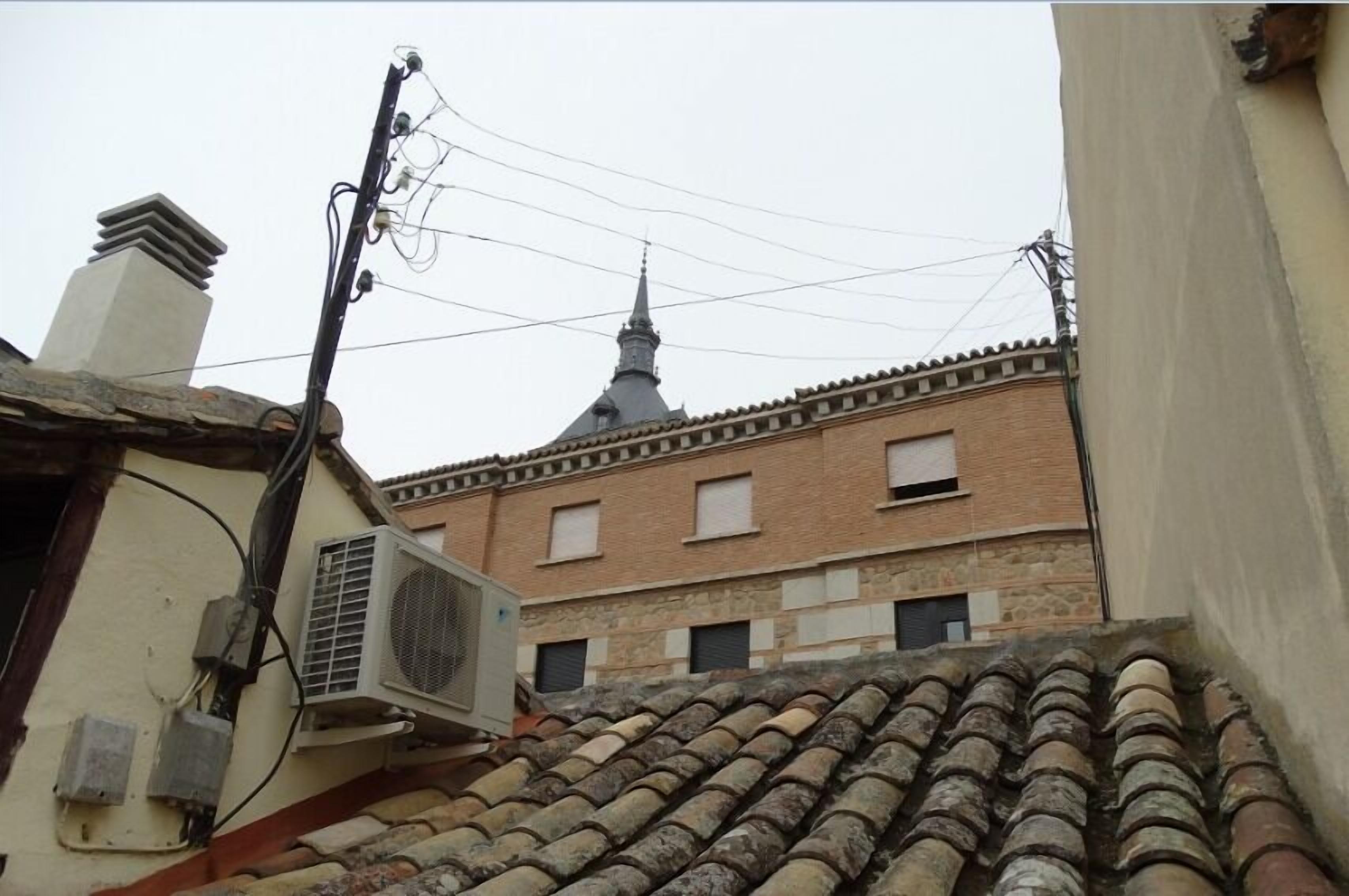 Hostal Alcazar — Photos 1